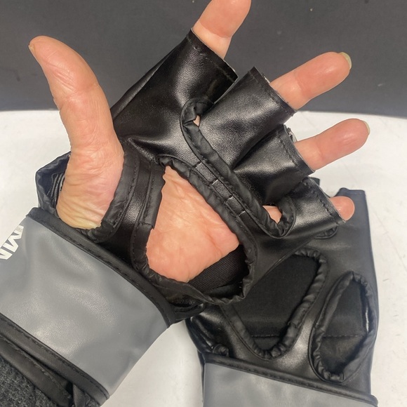 Everlast MMA Pro Style Grappling Gloves Size Large Extra Large - Picture 15 of 17